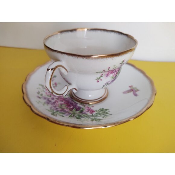 Rosina Tea cup and Saucer, Floral Bouquet with bird, Gold Accents England - Picture 6 of 15